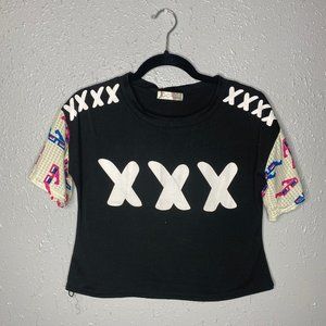 Kawaii Black XXX Crop Crop with 3D Glasses Sleeves